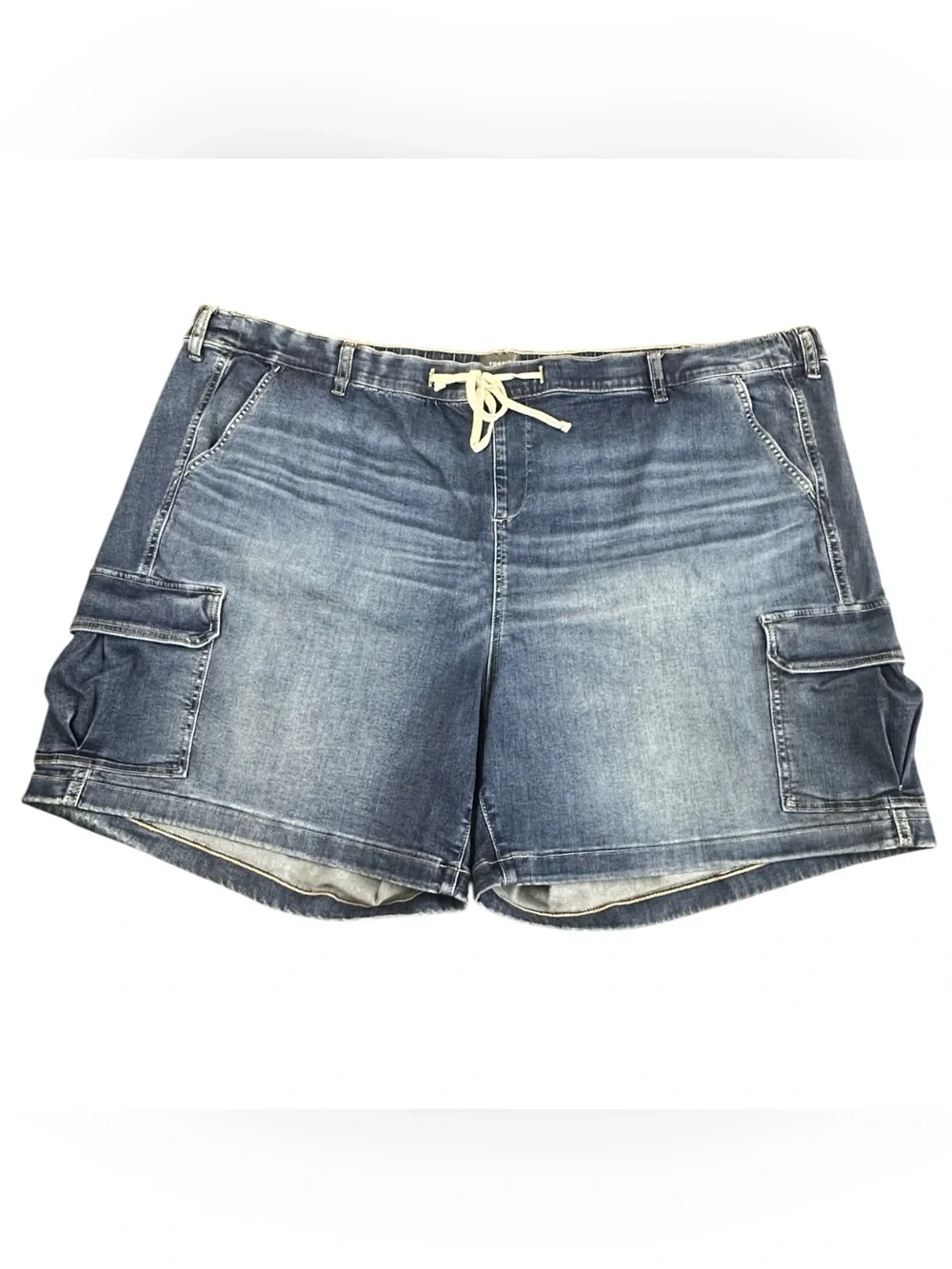 Torrid Size 5 Medium Wash Denim Cargo Utility Shorts Plus Size 5X